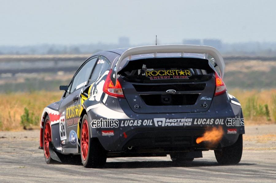  Ford Fiesta X Games 17 RallyCross 2011 года  (фото 21 из 30)